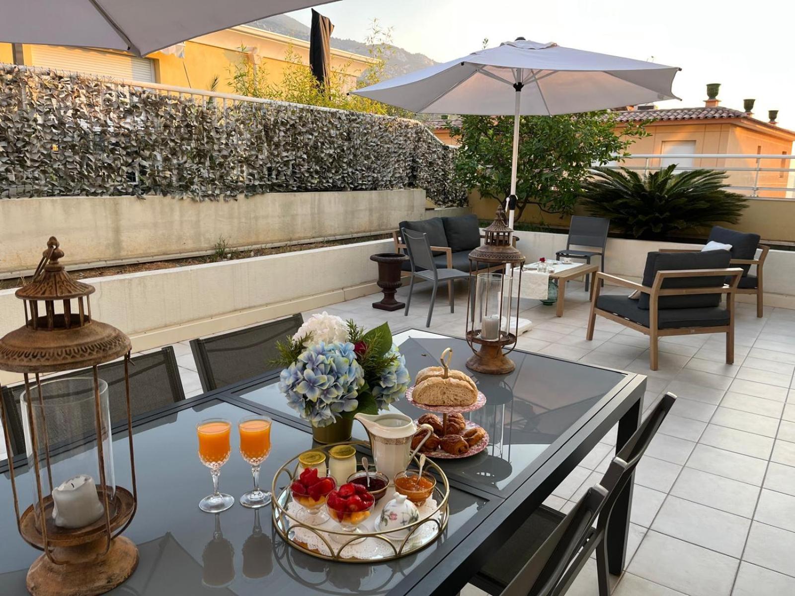 לינה וארוחת בוקר בוסוליי Grace & Breakfast מראה חיצוני תמונה