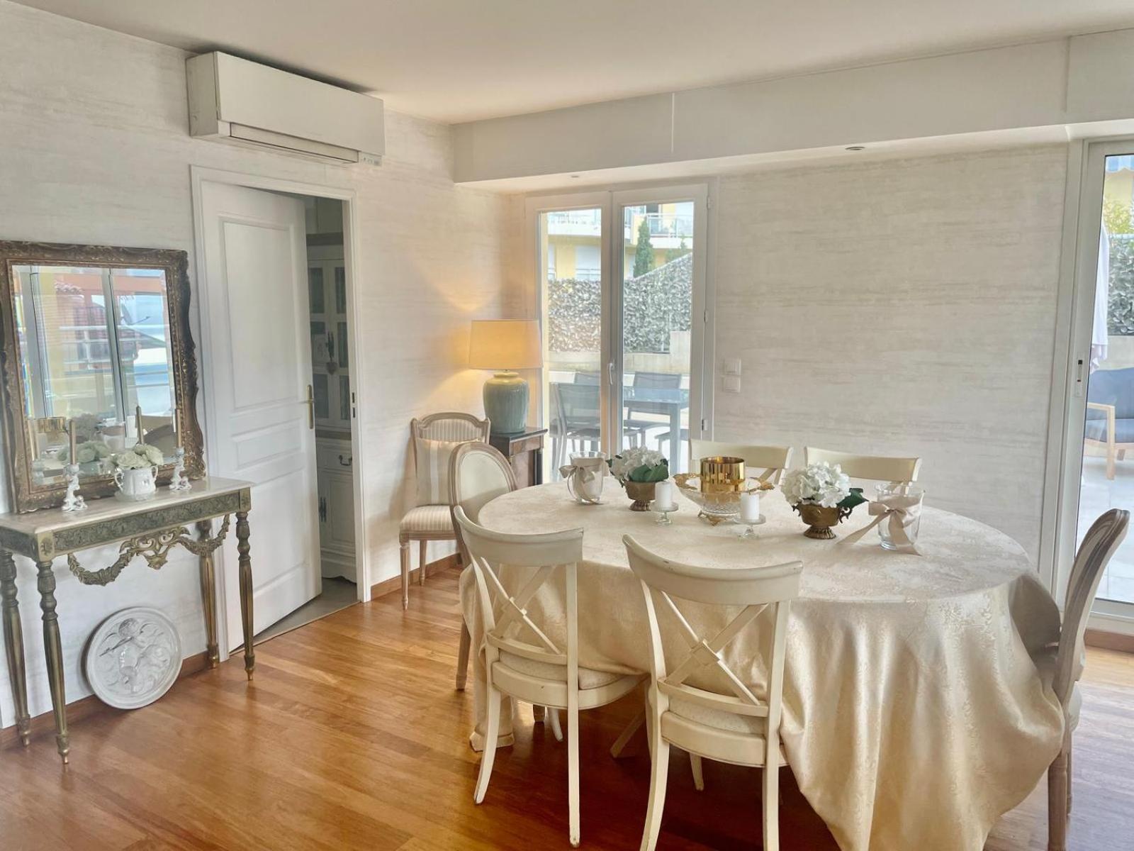 לינה וארוחת בוקר בוסוליי Grace & Breakfast מראה חיצוני תמונה